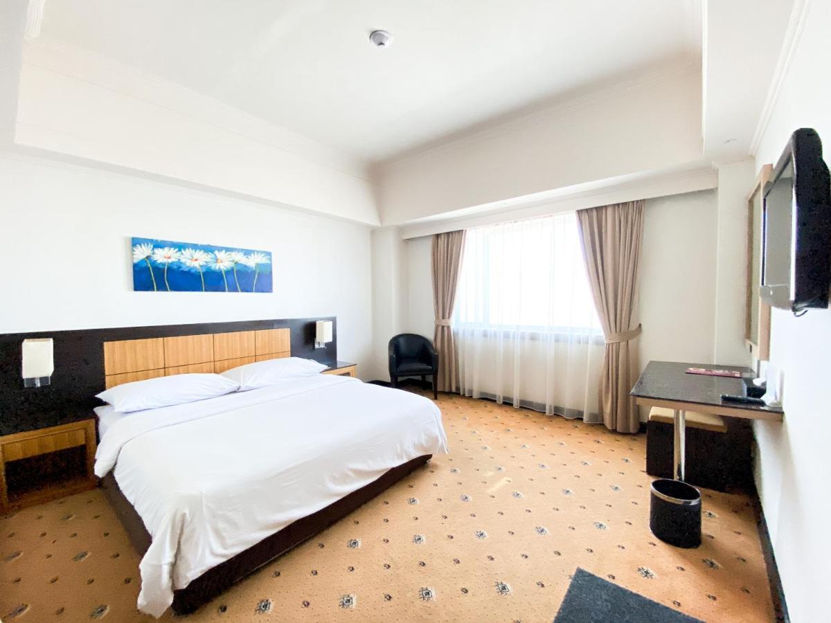 Orchardz Jayakarta Hotel Ngoại thất bức ảnh