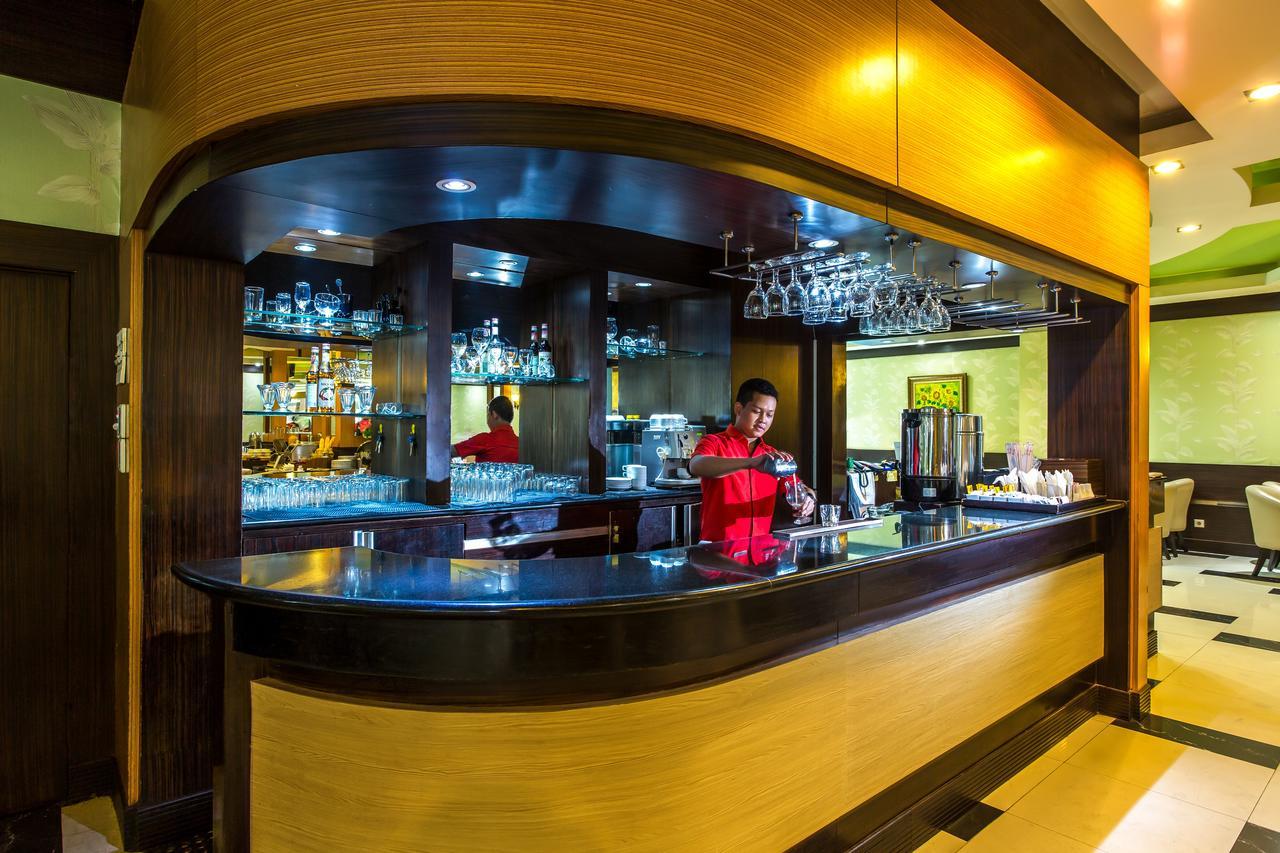 Orchardz Jayakarta Hotel Ngoại thất bức ảnh