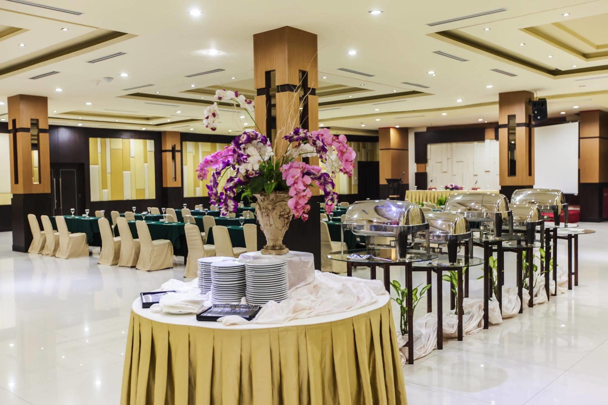 Orchardz Jayakarta Hotel Ngoại thất bức ảnh