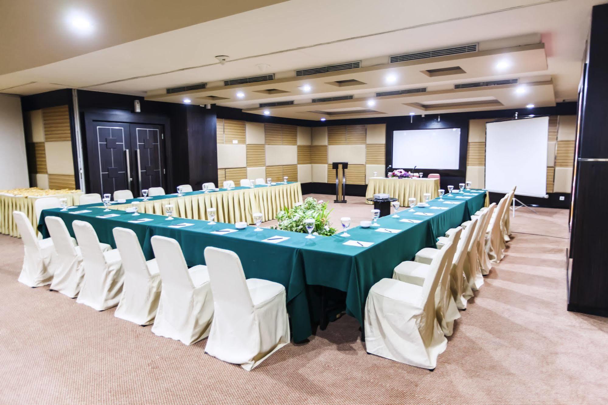 Orchardz Jayakarta Hotel Ngoại thất bức ảnh