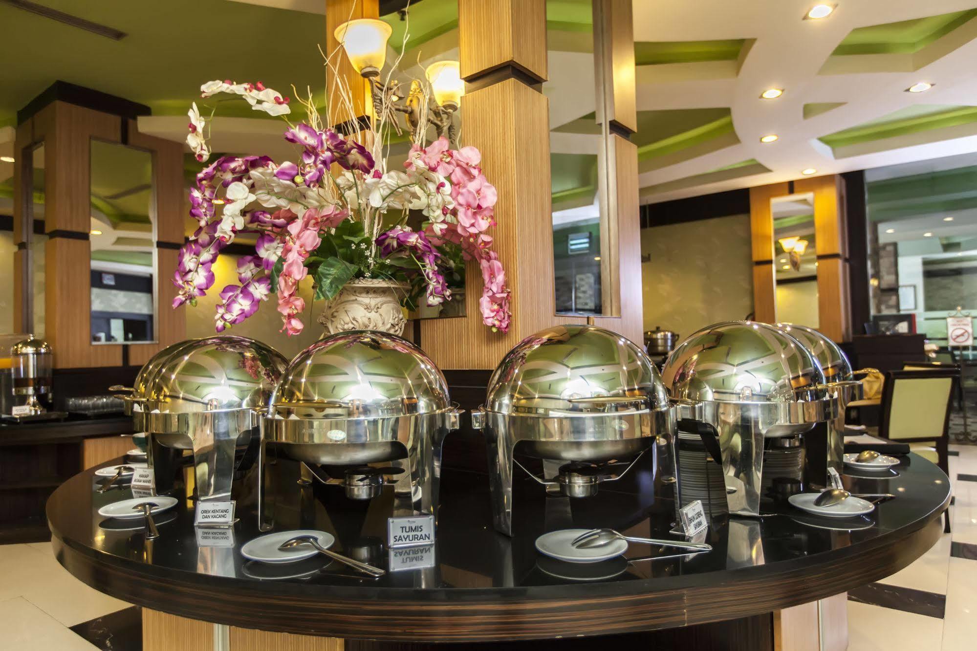 Orchardz Jayakarta Hotel Ngoại thất bức ảnh