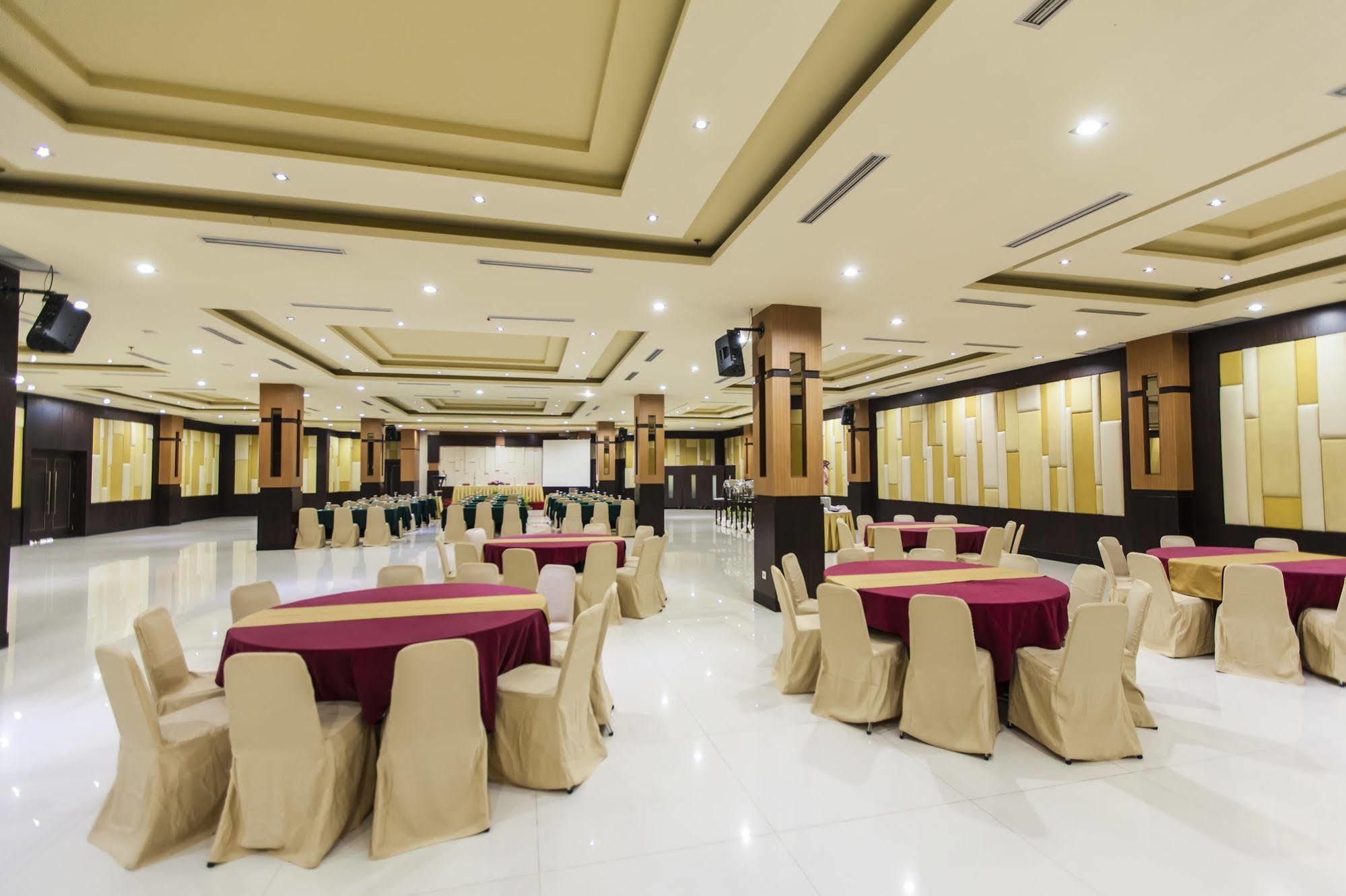 Orchardz Jayakarta Hotel Ngoại thất bức ảnh